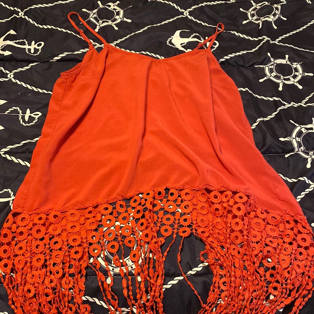 Umgee tank with slit in back